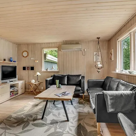 Three-bedroom In Дом отдыха *