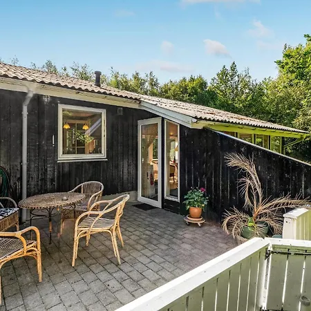 Three-bedroom In Thyholm