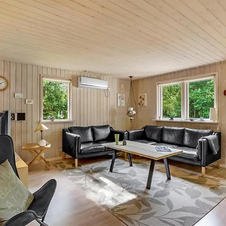 Three-bedroom In Дом отдыха