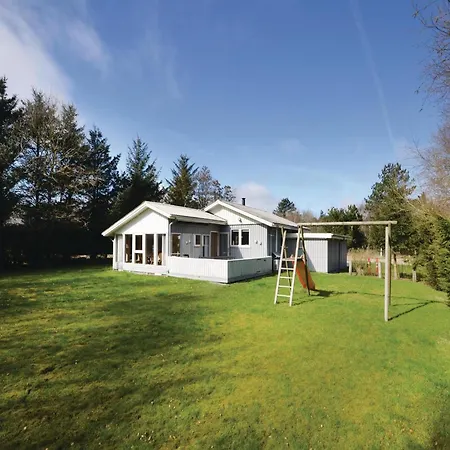Three-bedroom In Thyholm