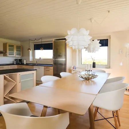 Three-bedroom In Thyholm