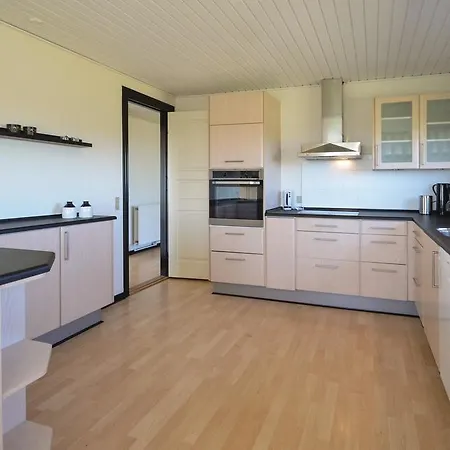 Vakantiehuis Three-bedroom In *