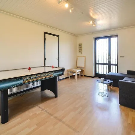 Three-bedroom In Vakantiehuis Thyholm