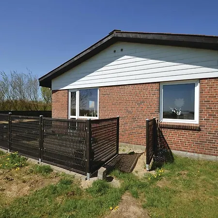 Three-bedroom In Vakantiehuis *